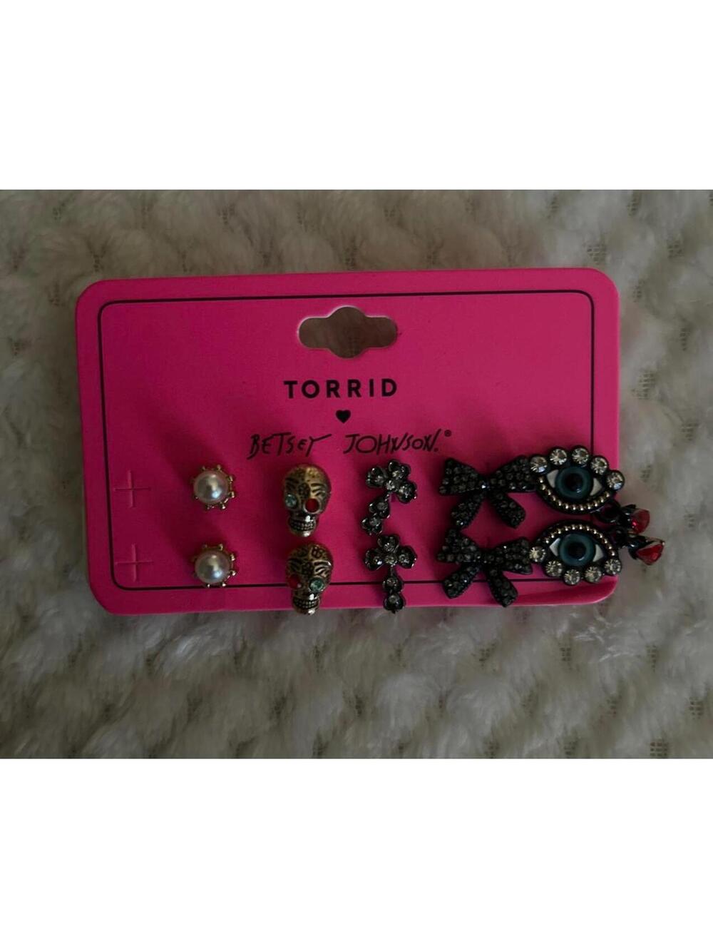 Torrid Halloween Betsey Johnson Earrings NWT - Picture 2 of 5